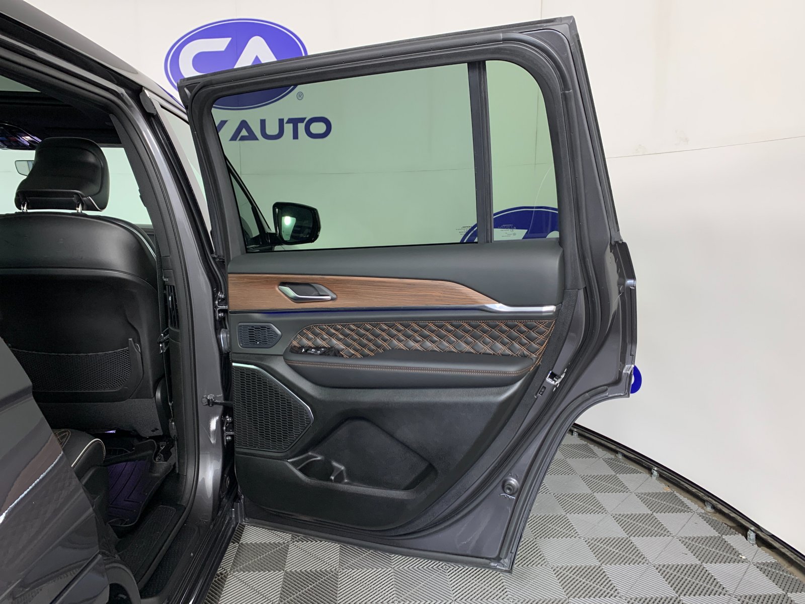 Used 2023 Jeep Grand Cherokee L SUV