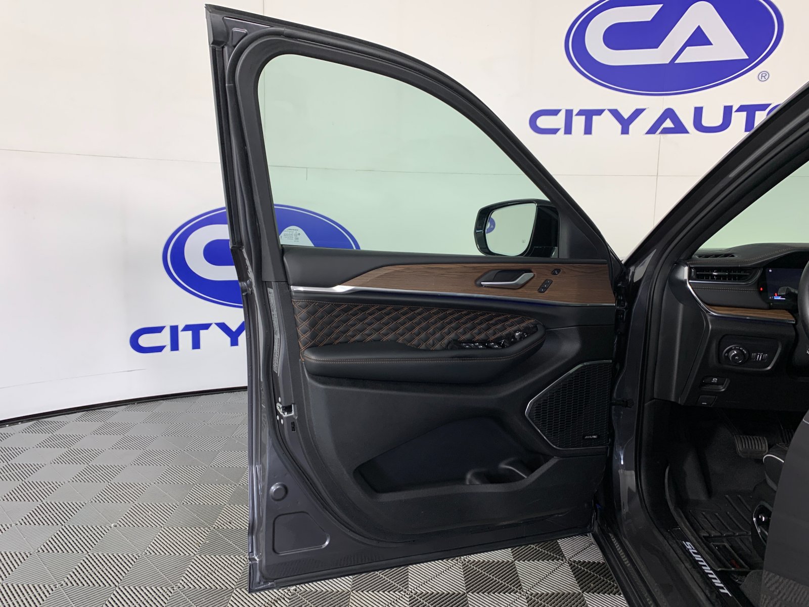 Used 2023 Jeep Grand Cherokee L SUV