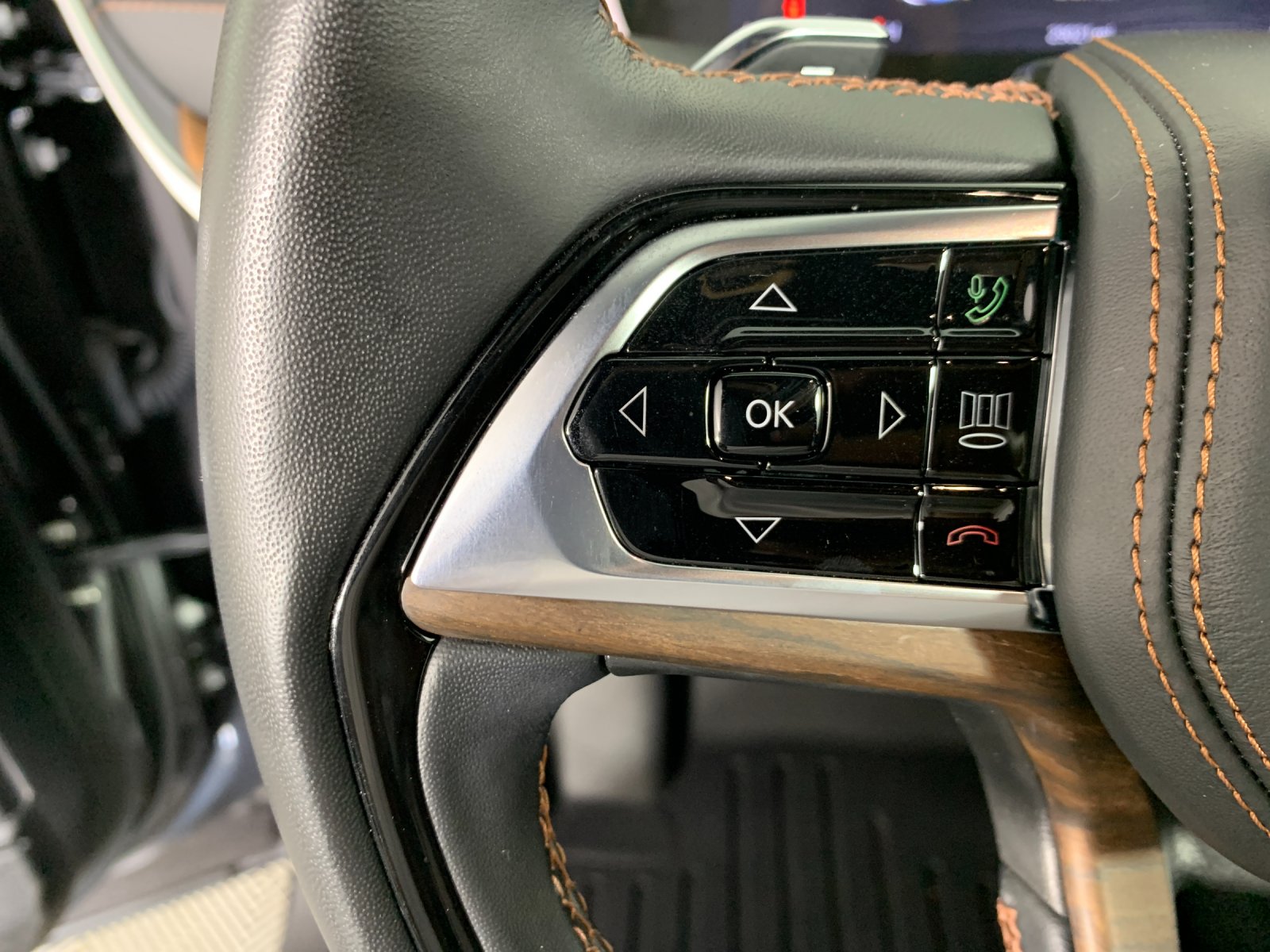 Used 2023 Jeep Grand Cherokee L SUV
