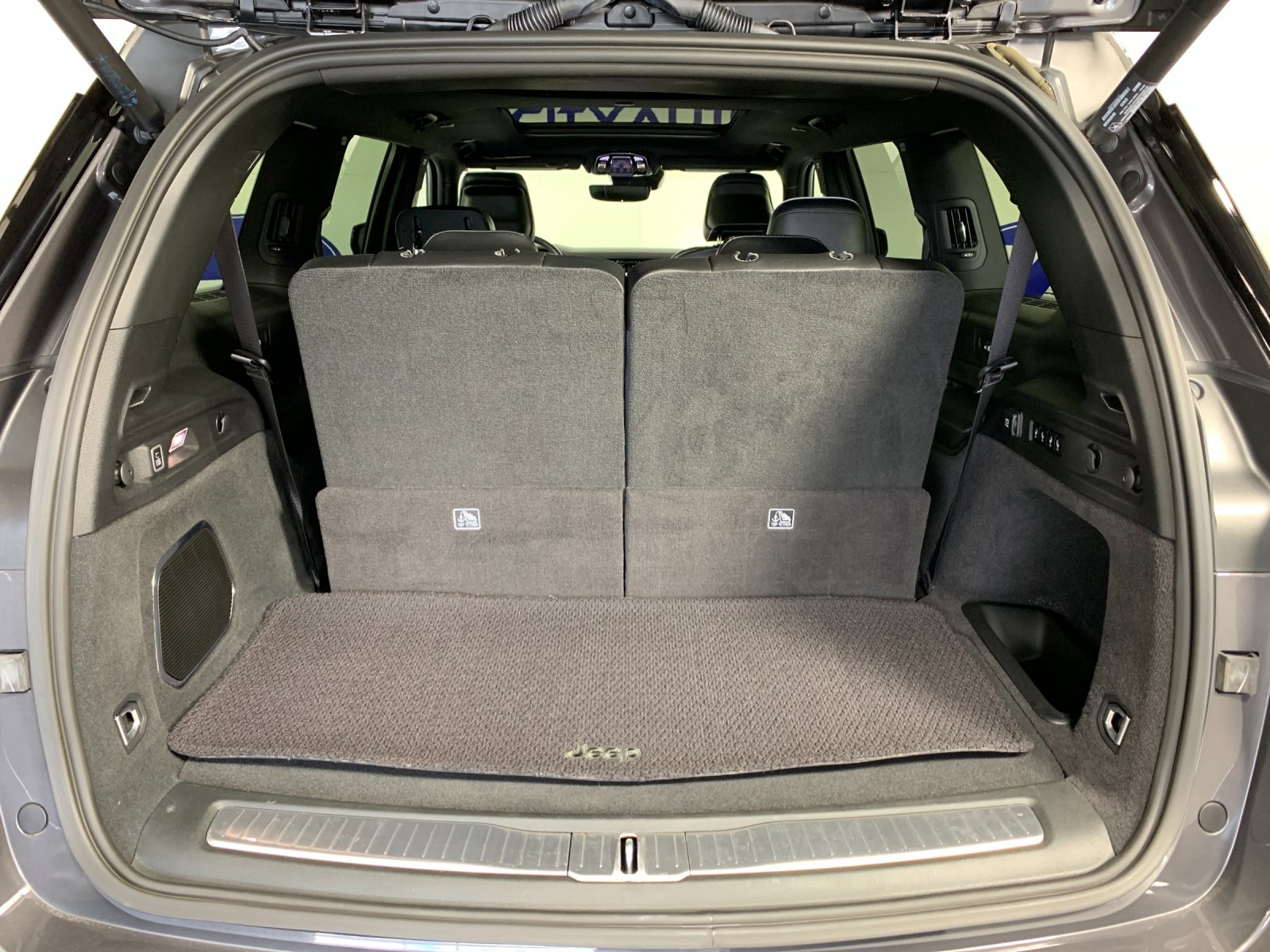 Used 2023 Jeep Grand Cherokee L SUV