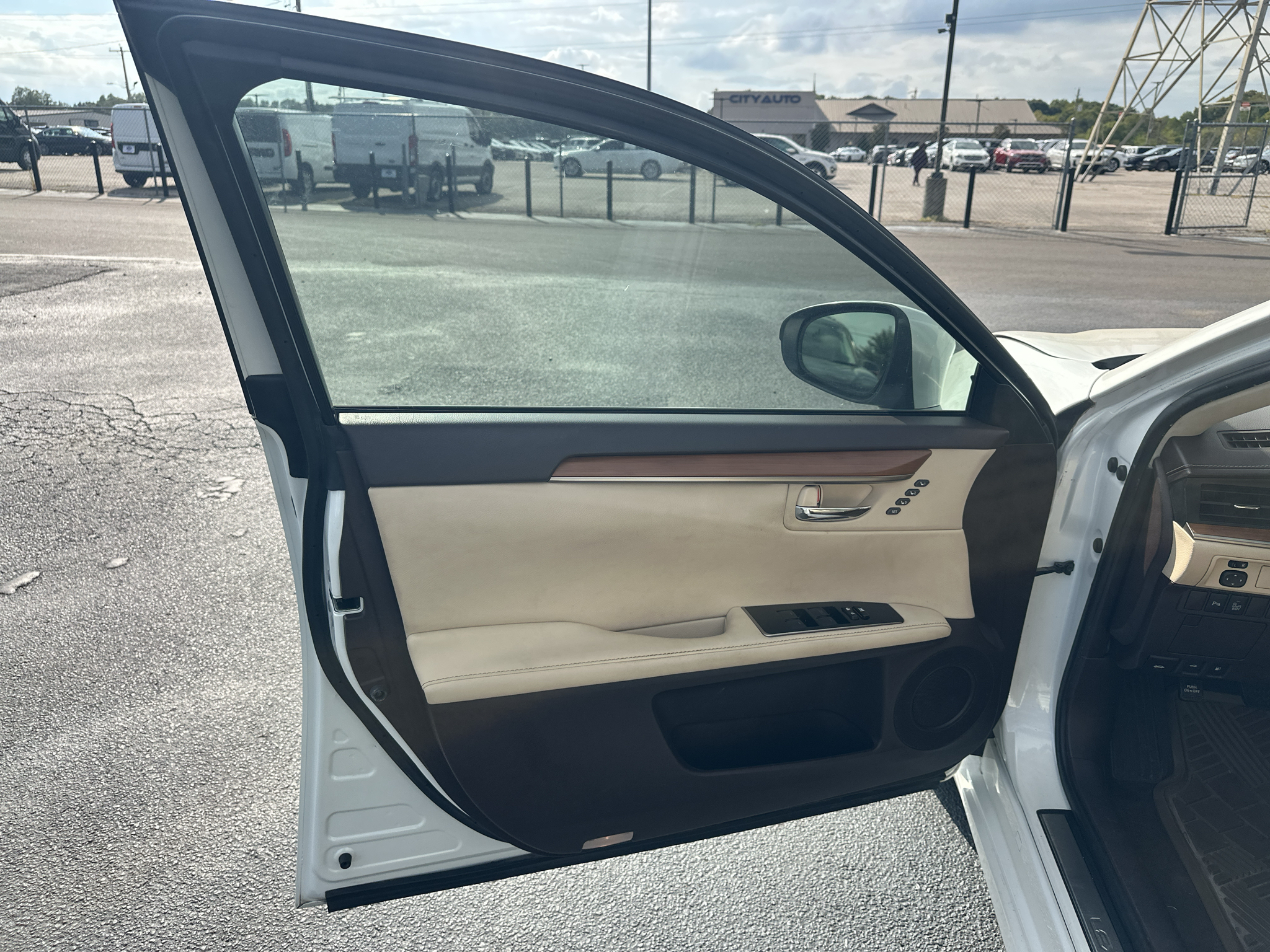 Used 2016 Lexus ES 300h Sedan