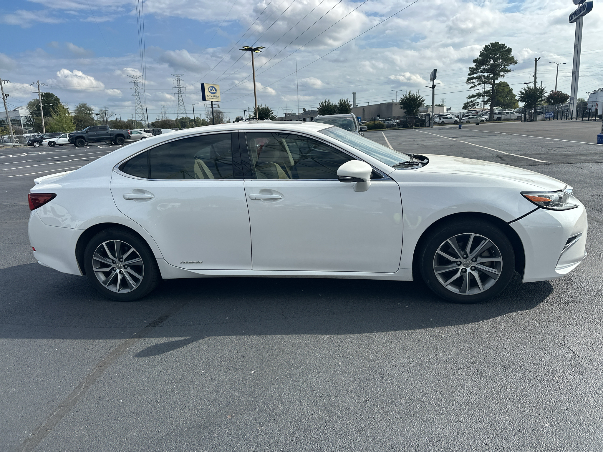 Used 2016 Lexus ES 300h Sedan
