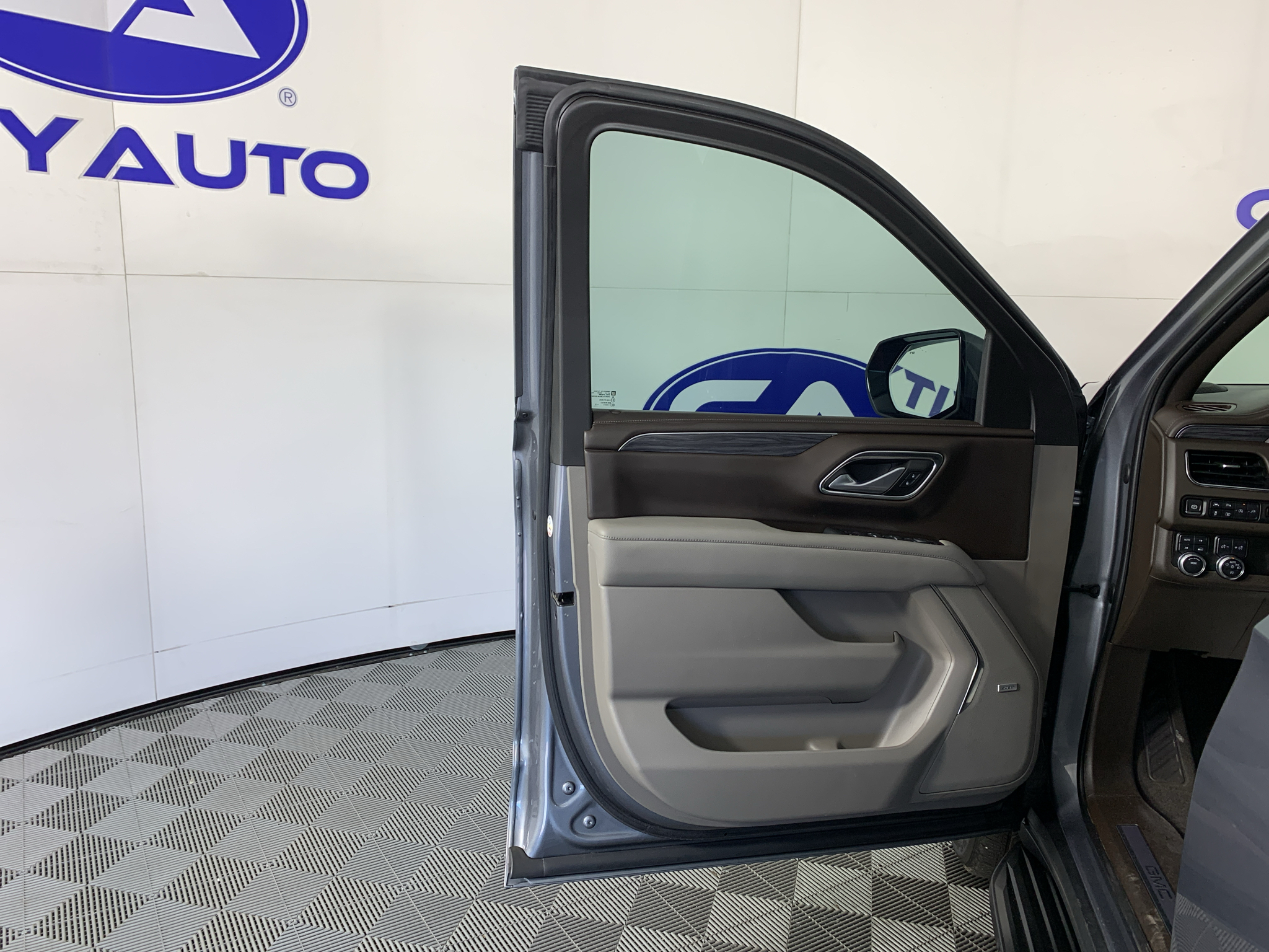 Used 2022 GMC Yukon XL 1500 SUV
