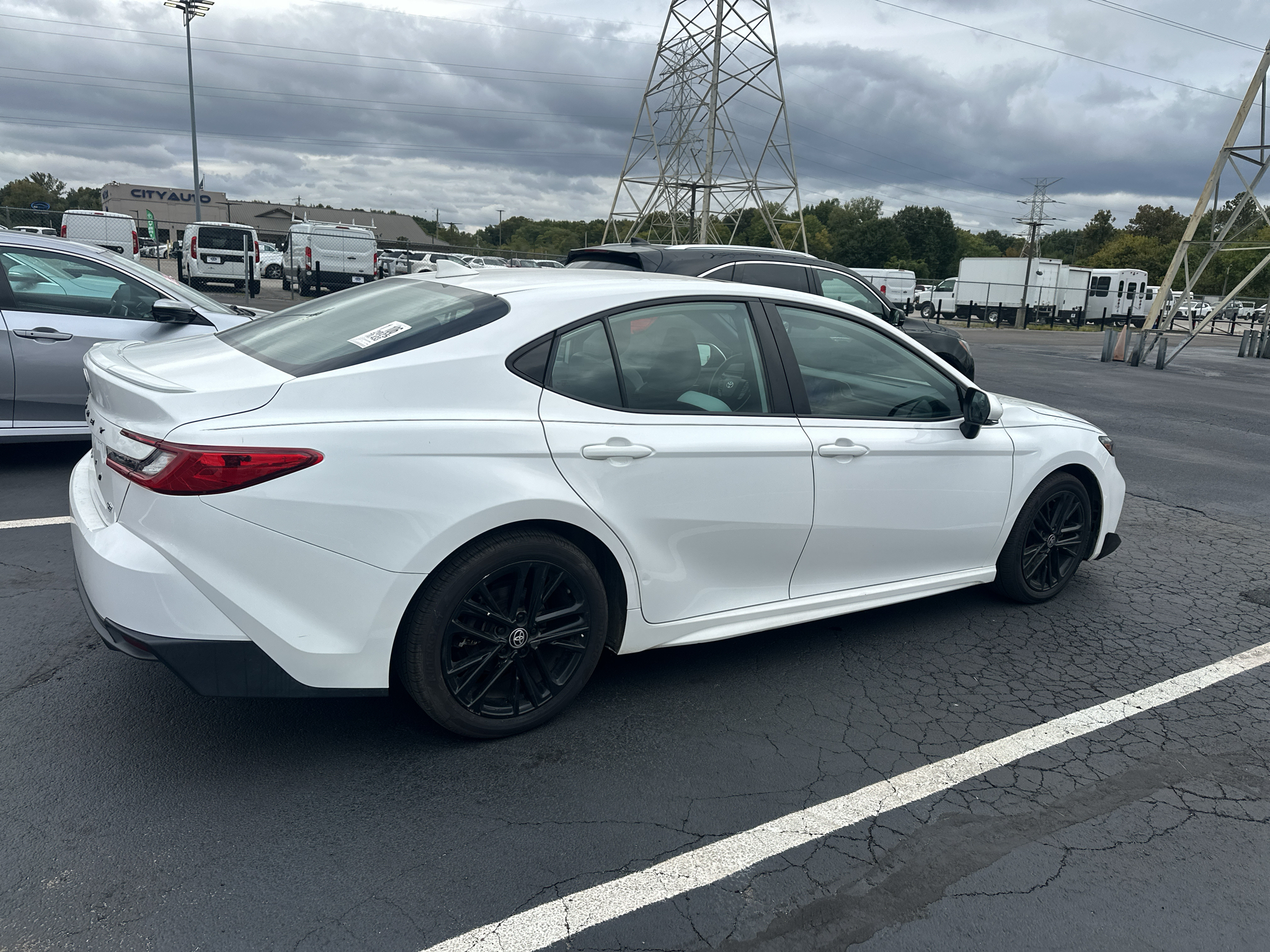 Used 2025 Toyota Camry Hybrid Sedan