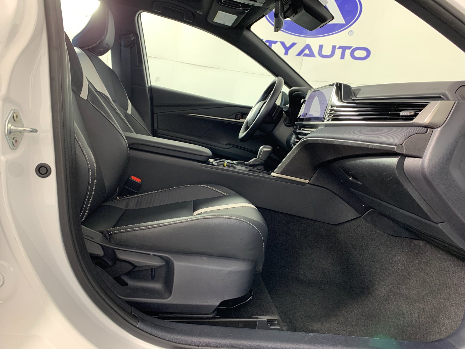Vehicle photo 39