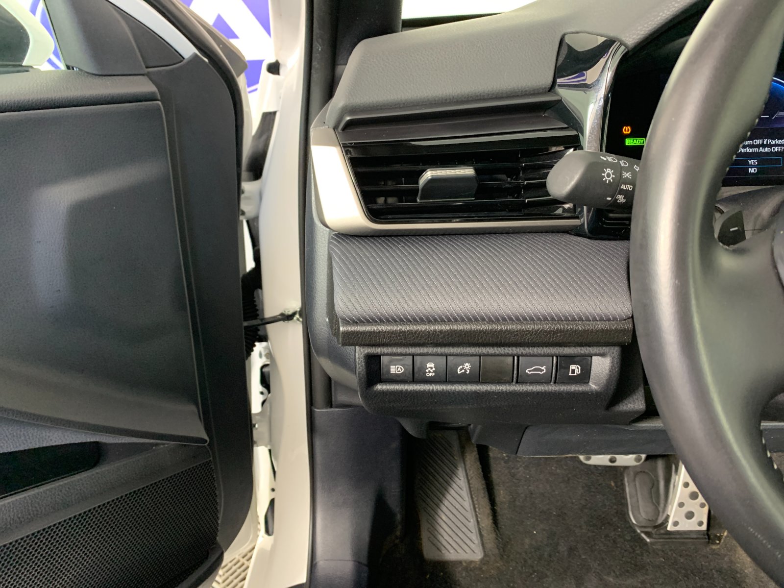 Vehicle photo 16