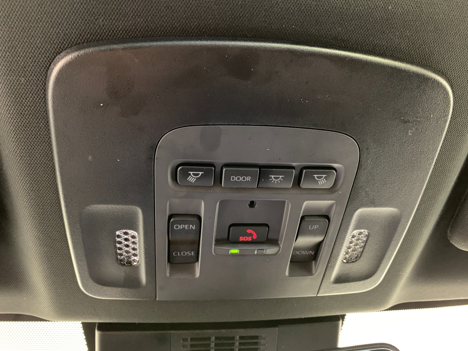 Vehicle photo 27