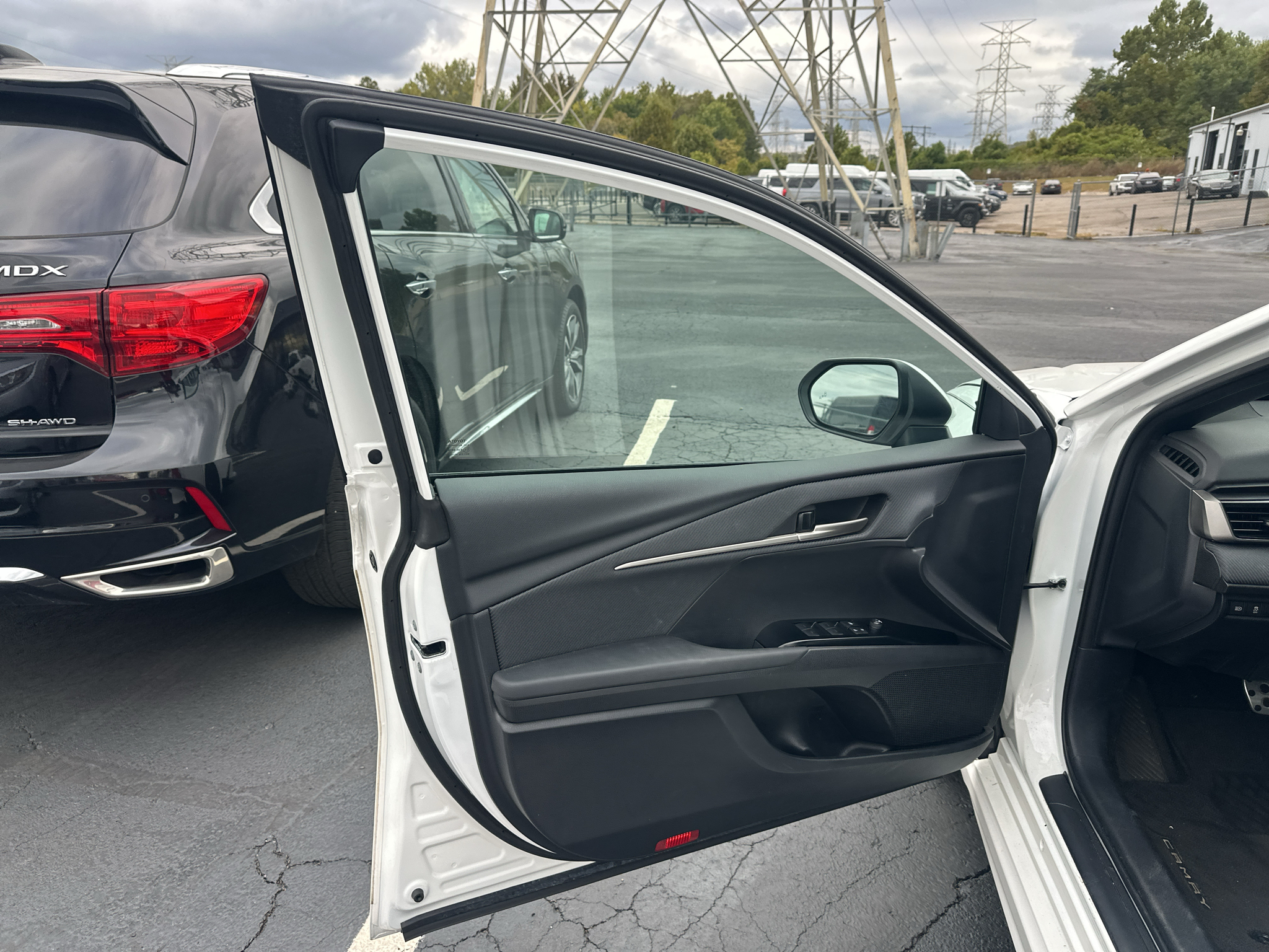 Used 2025 Toyota Camry Hybrid Sedan