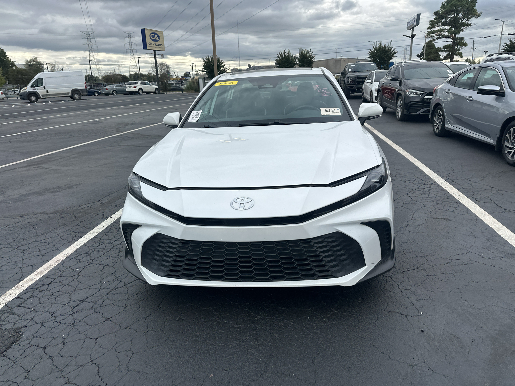Used 2025 Toyota Camry Hybrid Sedan