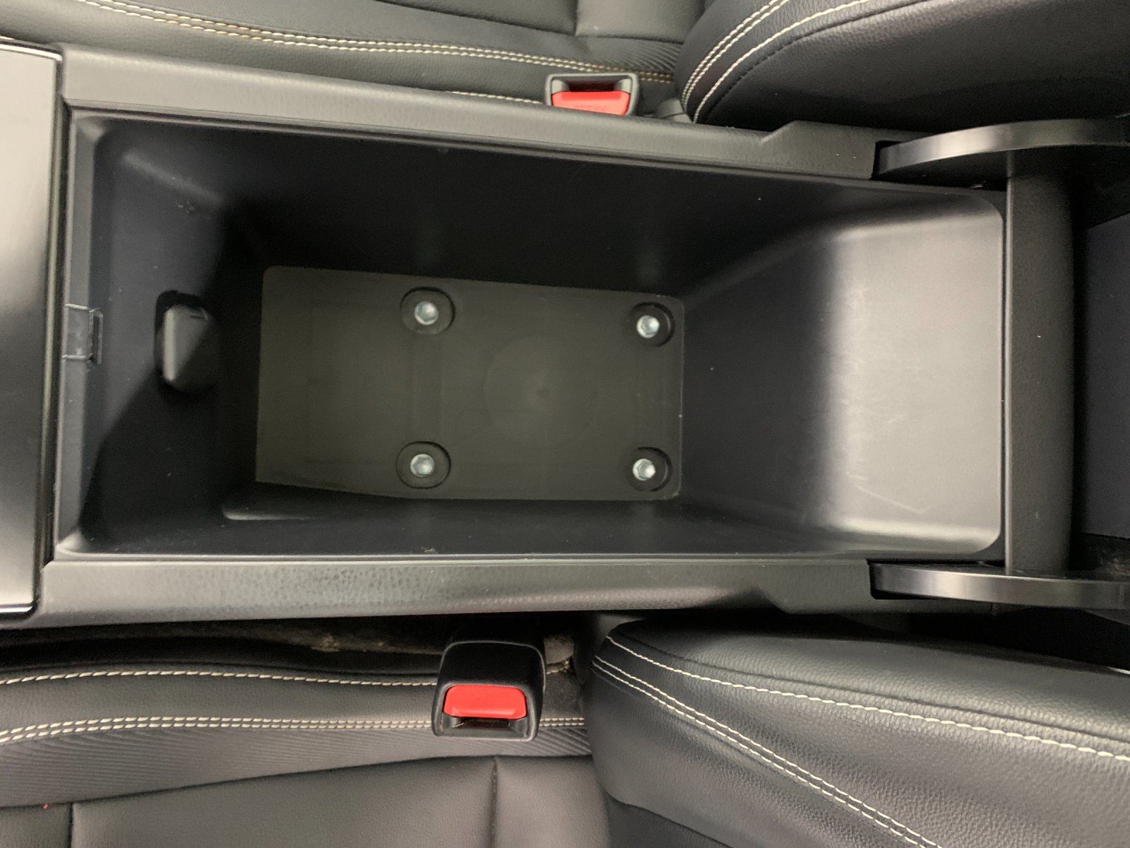 Vehicle photo 28