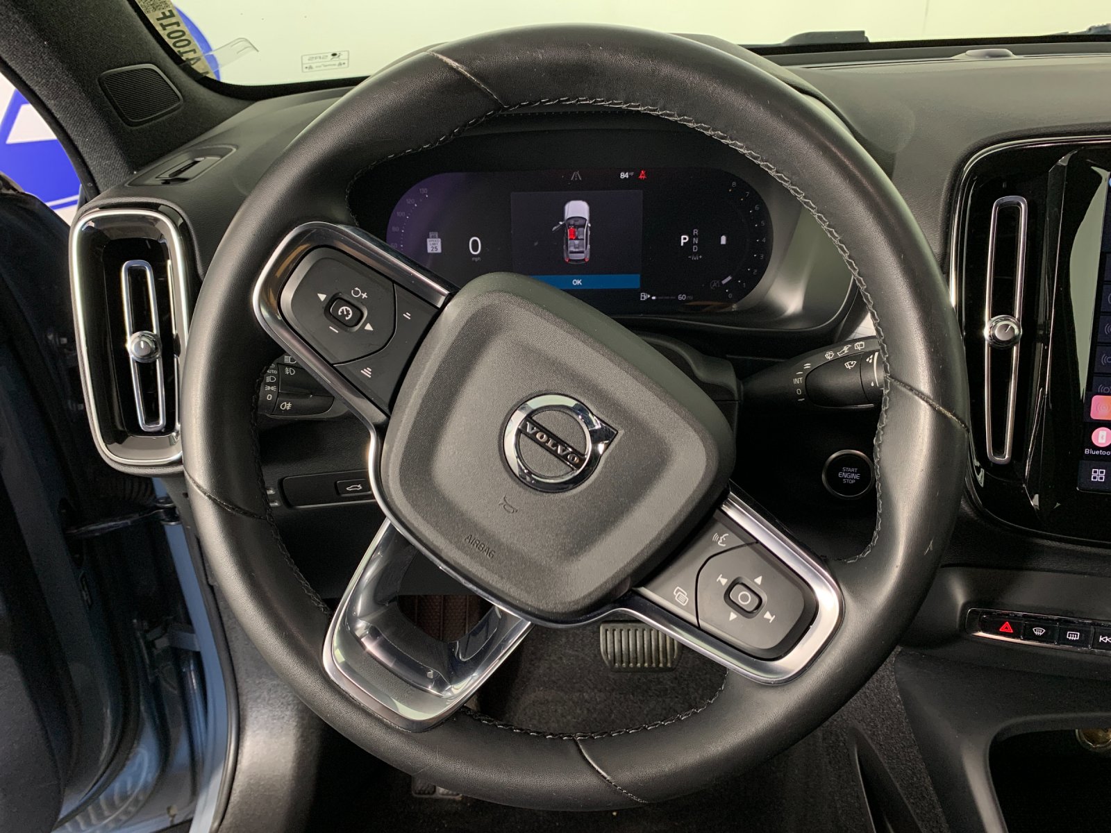 Used 2023 Volvo XC40 B5 SUV