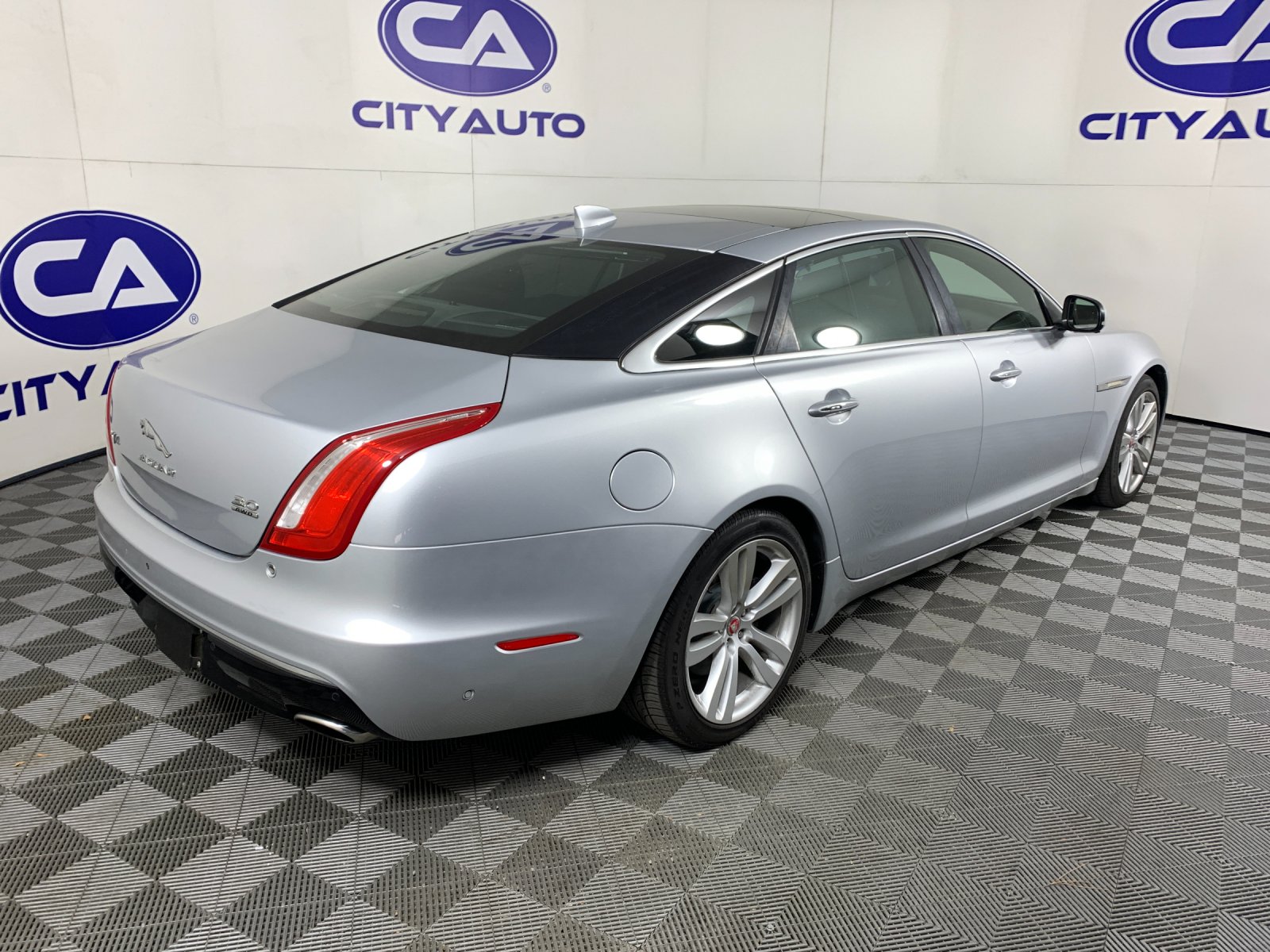 Used 2019 Jaguar XJ Sedan