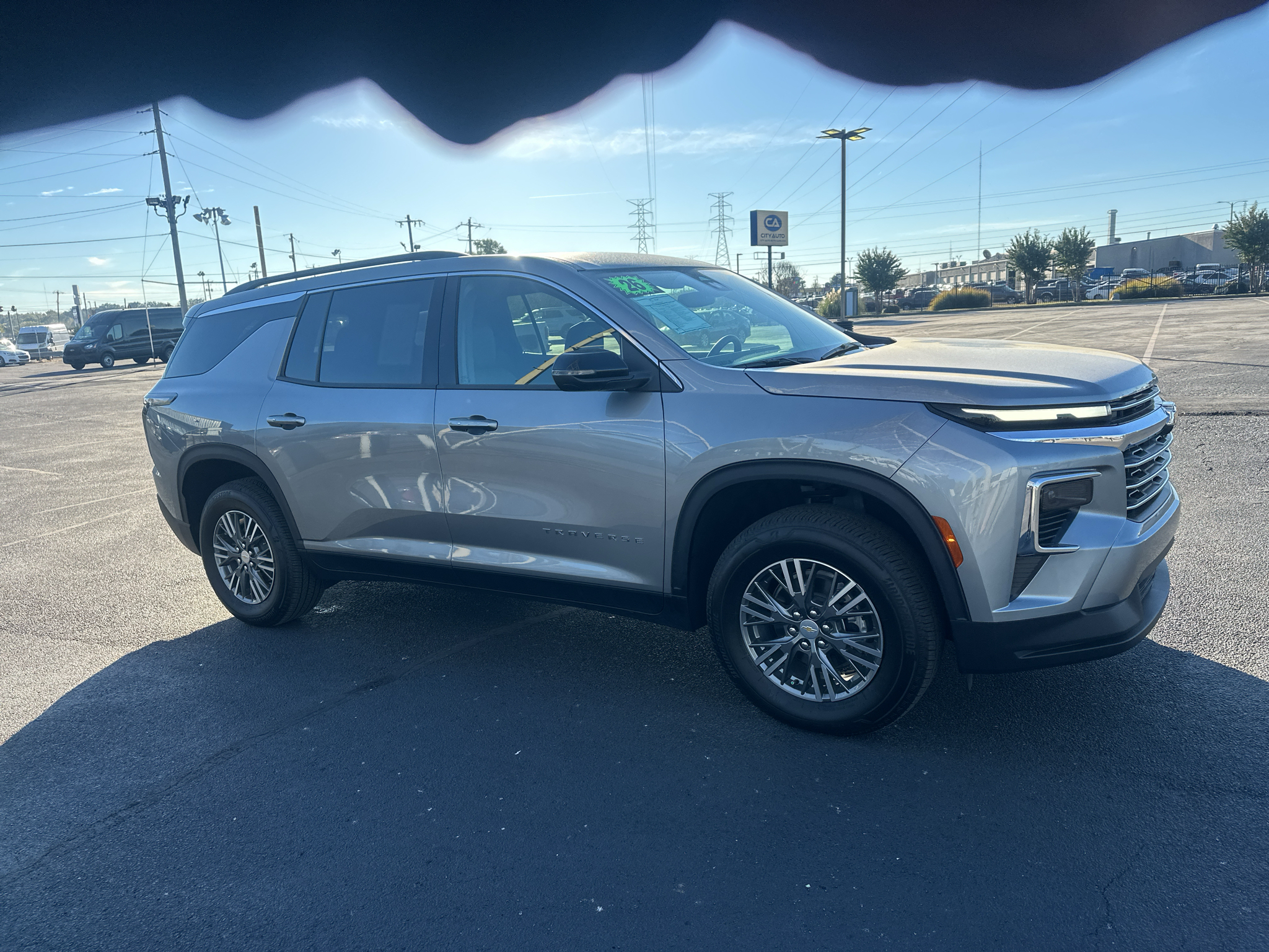Vehicle photo 3