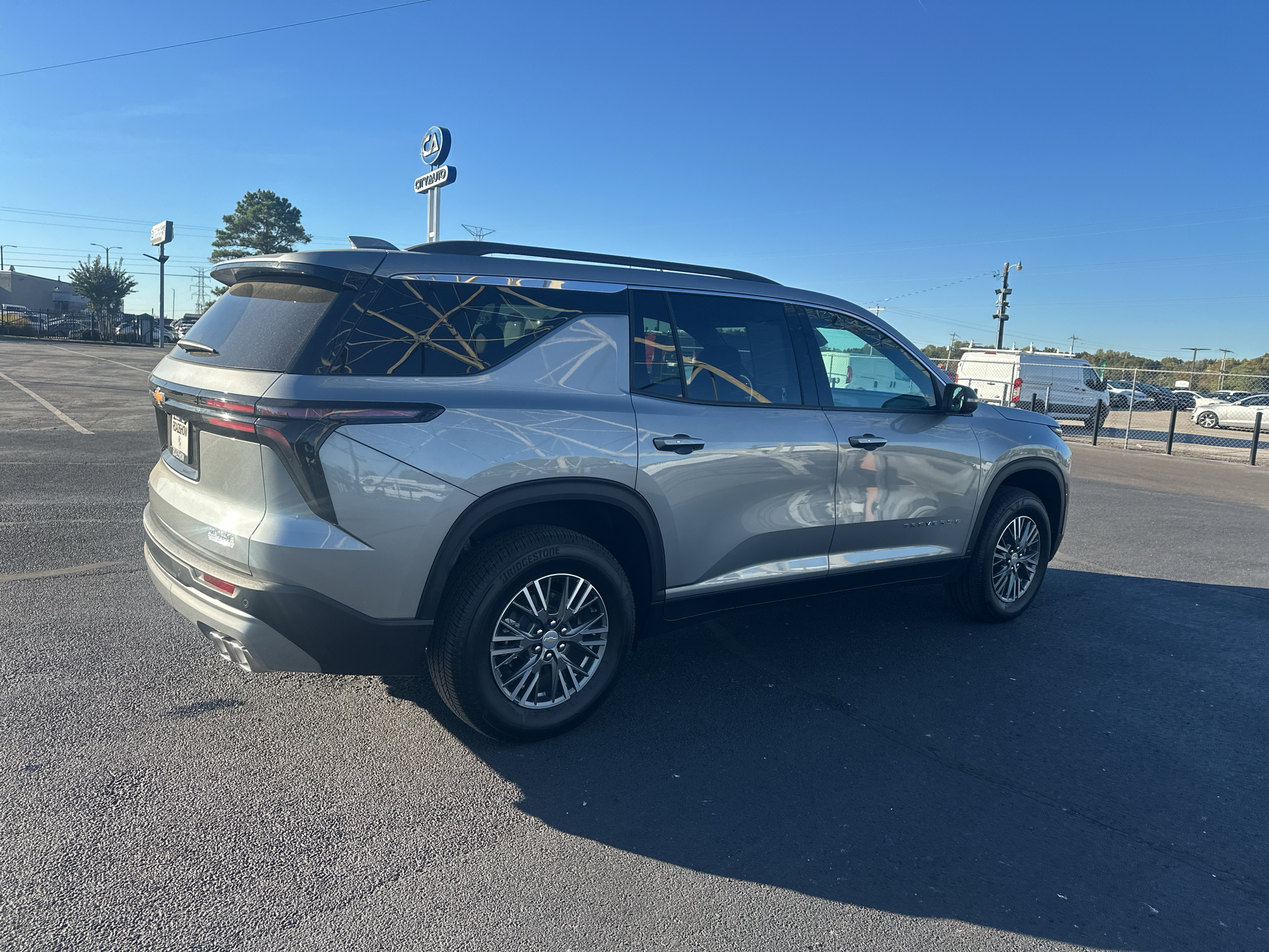 Vehicle photo 5