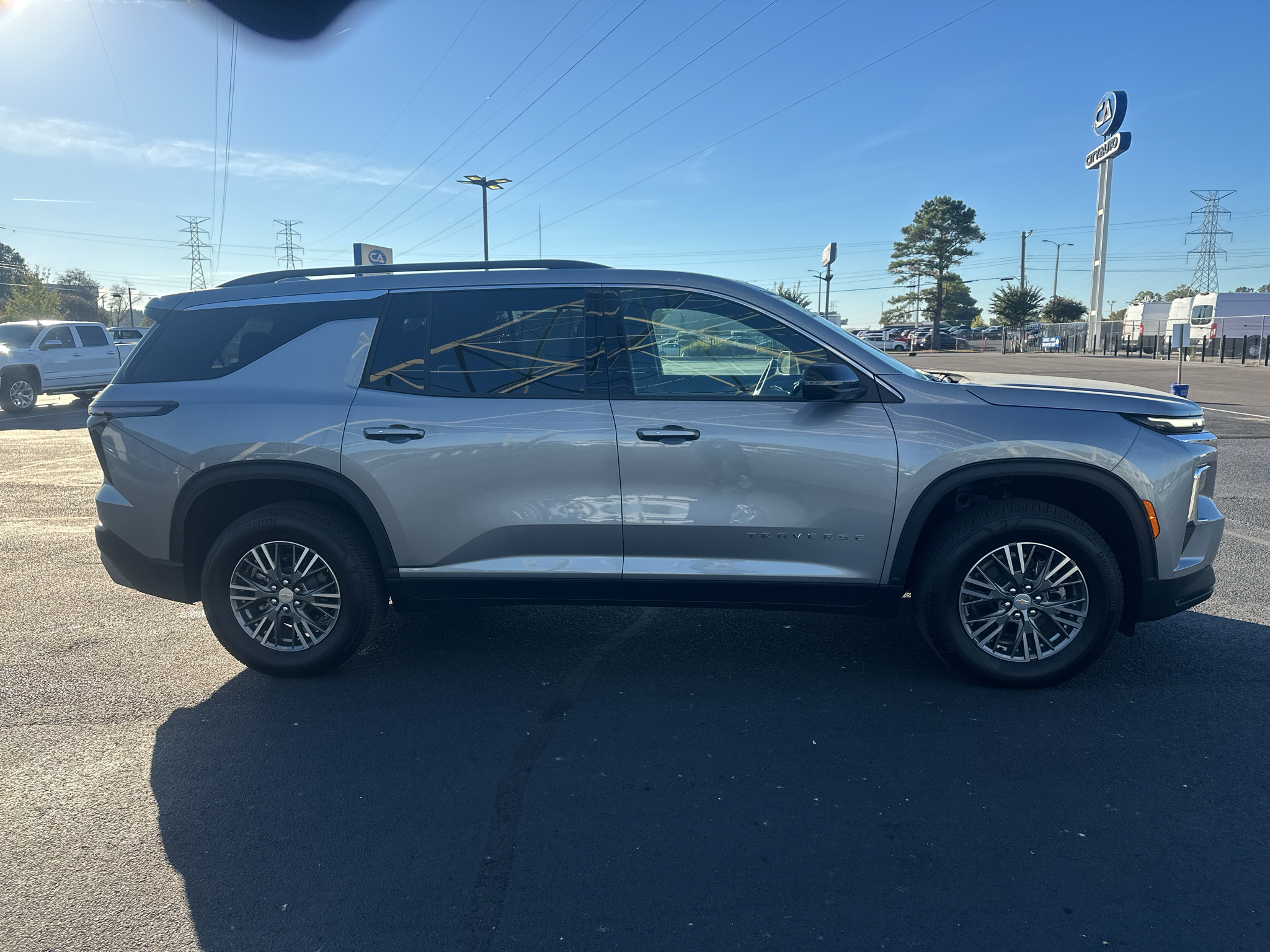 Vehicle photo 4