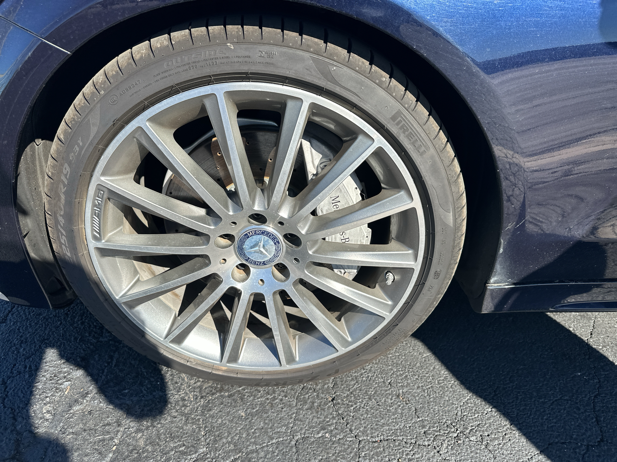 Vehicle photo 19