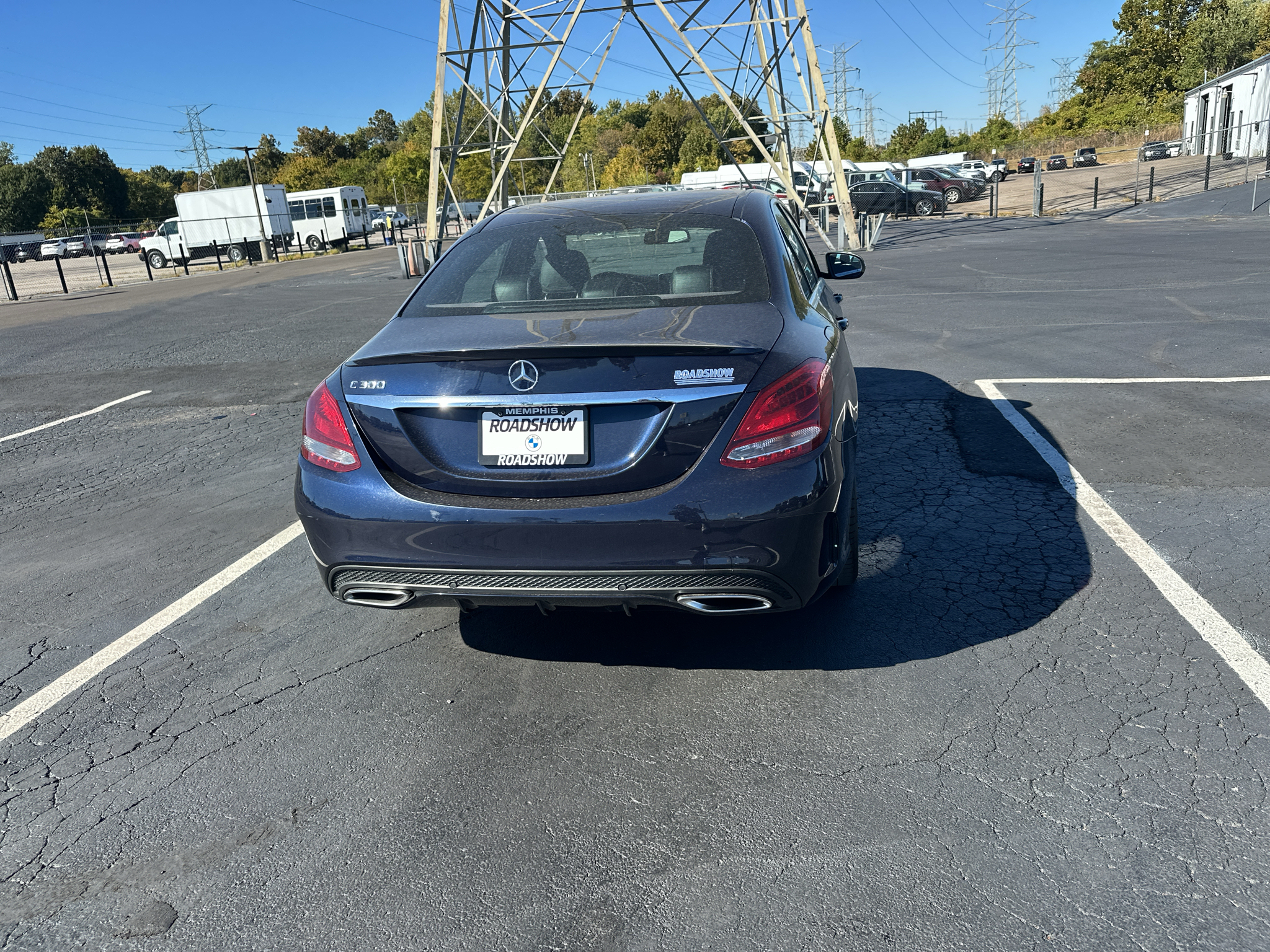 Vehicle photo 3