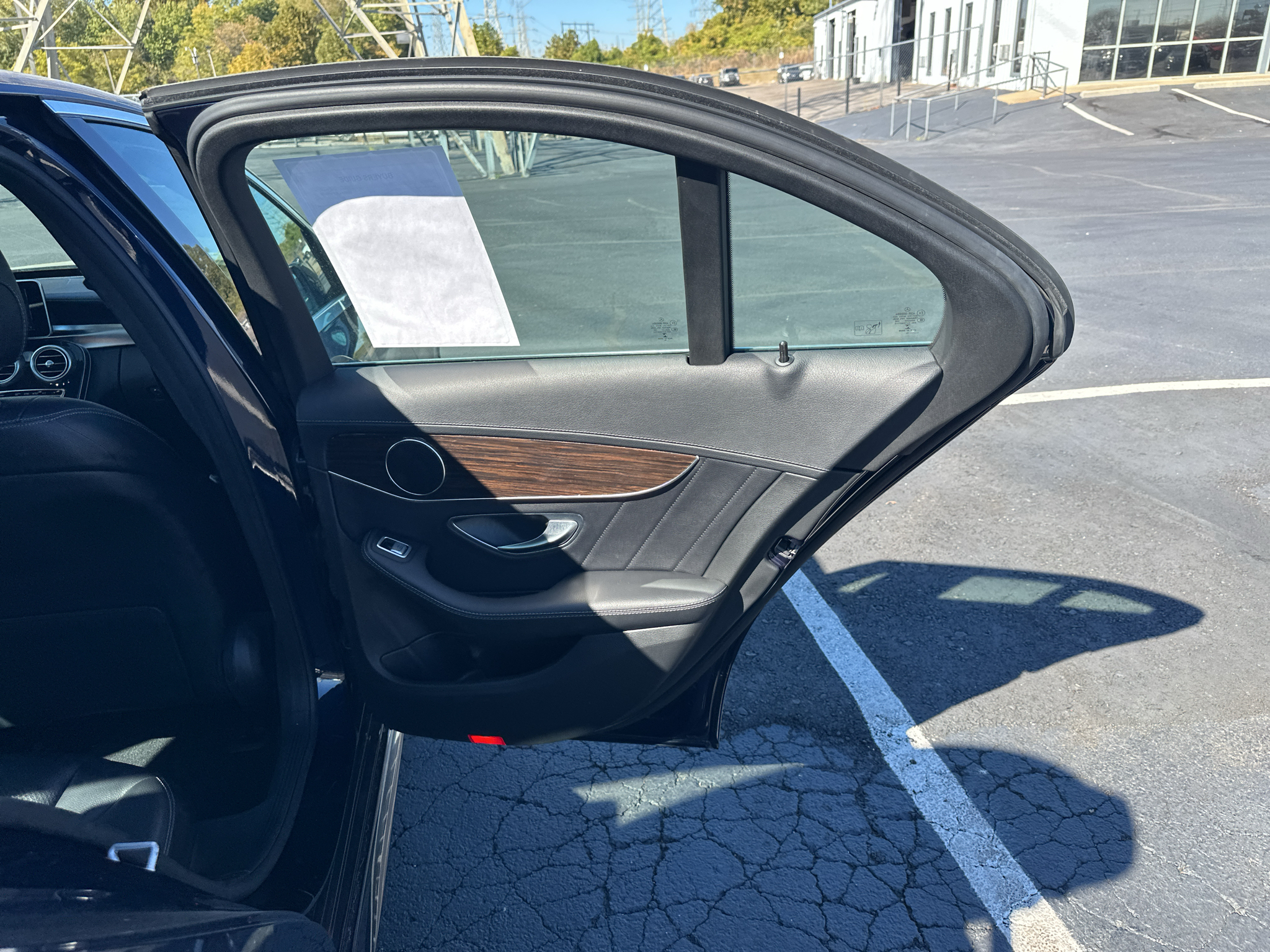 Vehicle photo 15