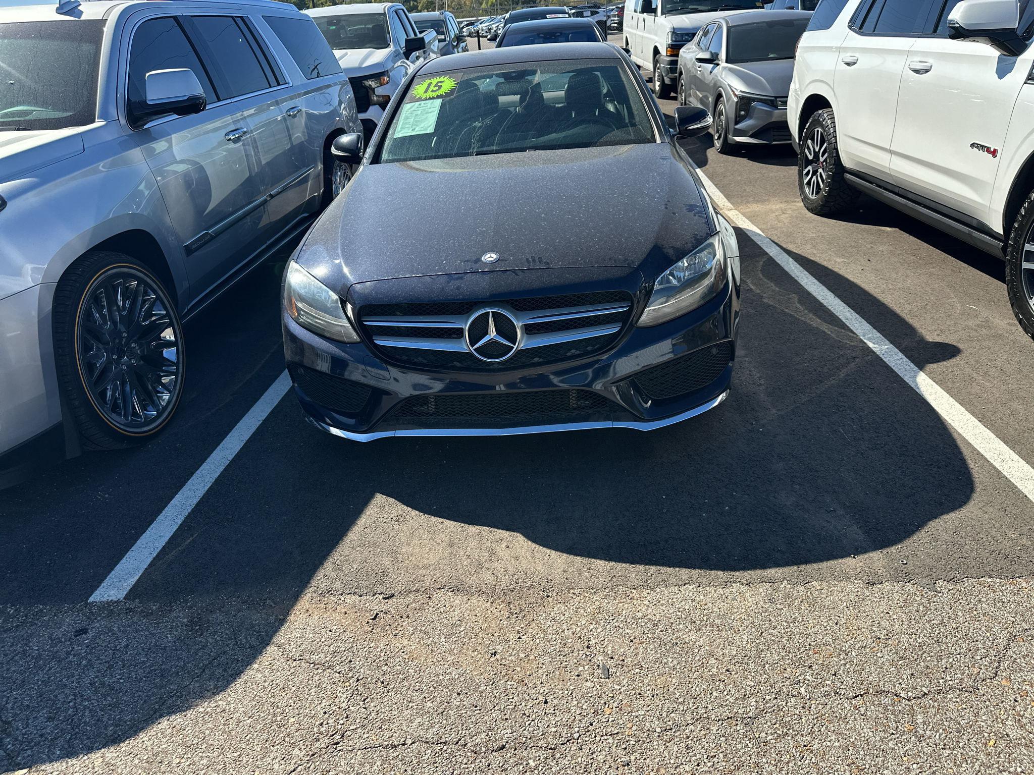 Vehicle photo 23