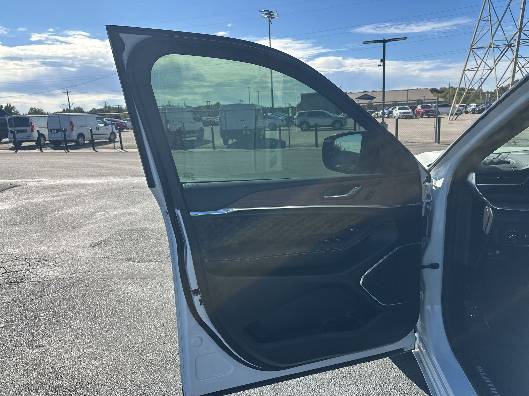 Used 2025 Jeep Grand Cherokee SUV