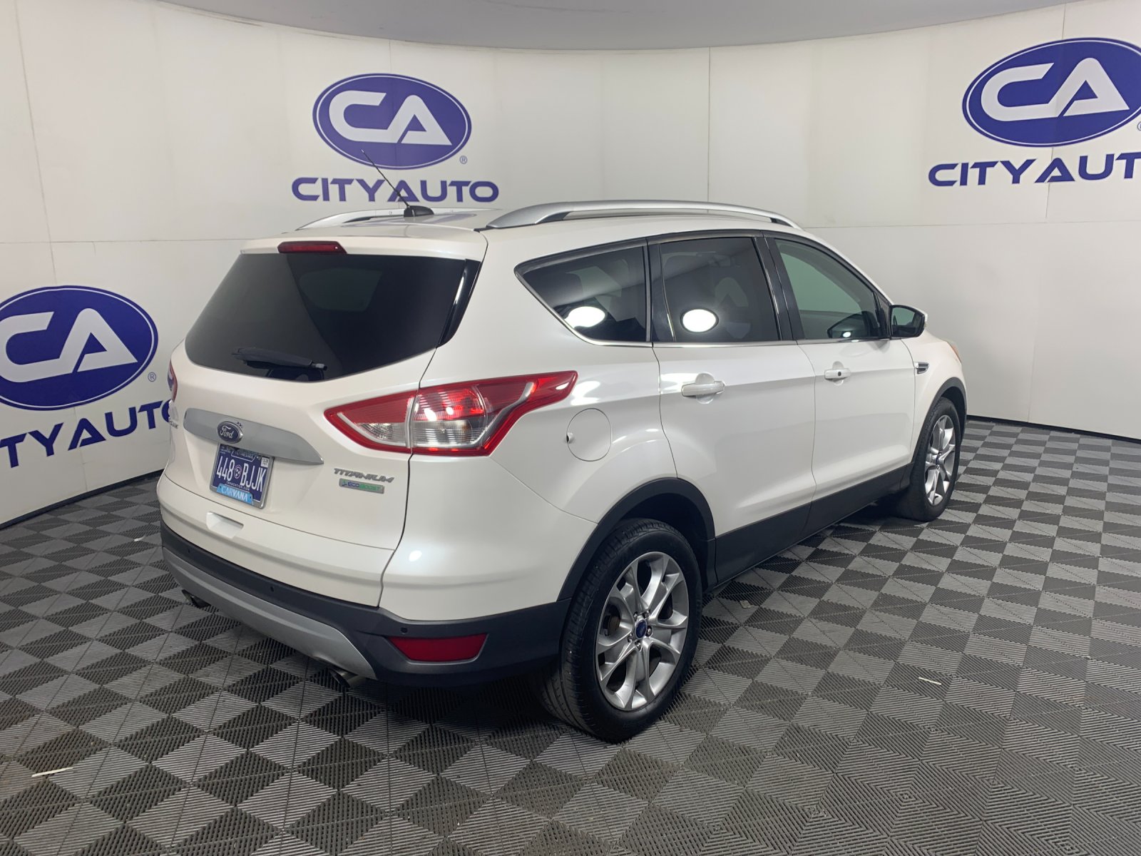 Vehicle photo 3