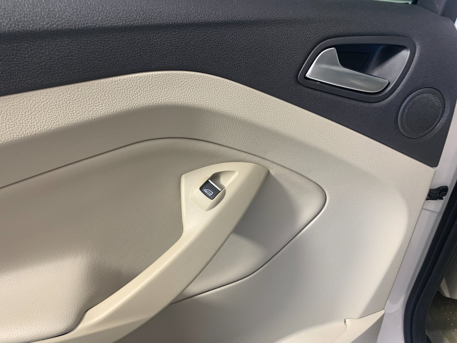 Vehicle photo 31