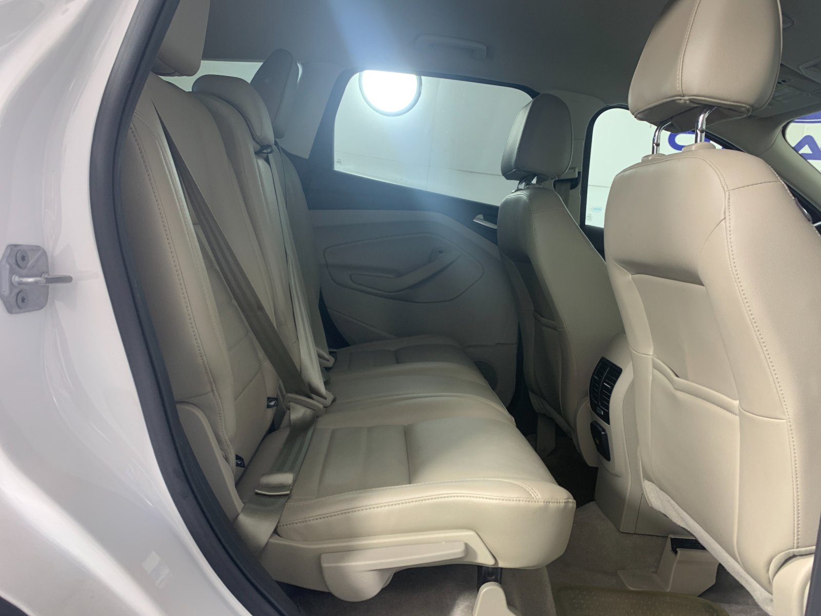 Vehicle photo 38