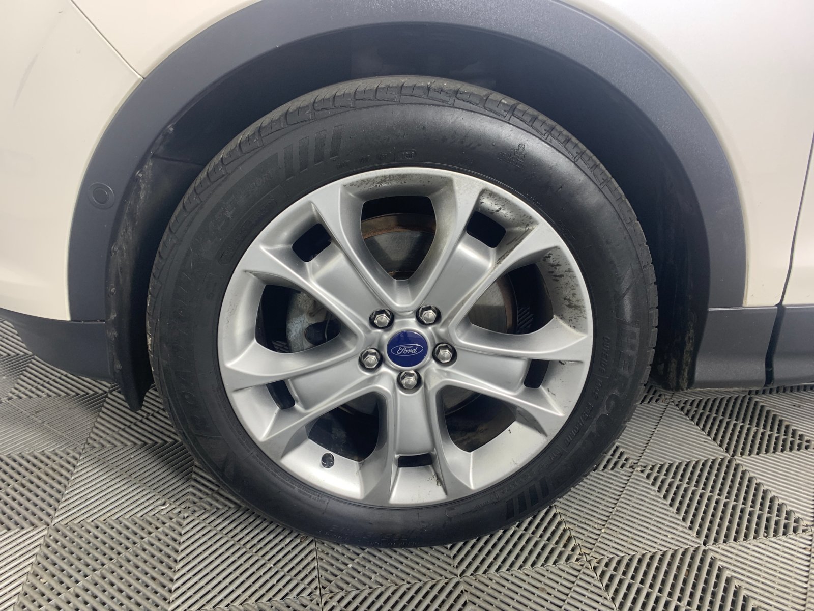 Vehicle photo 11