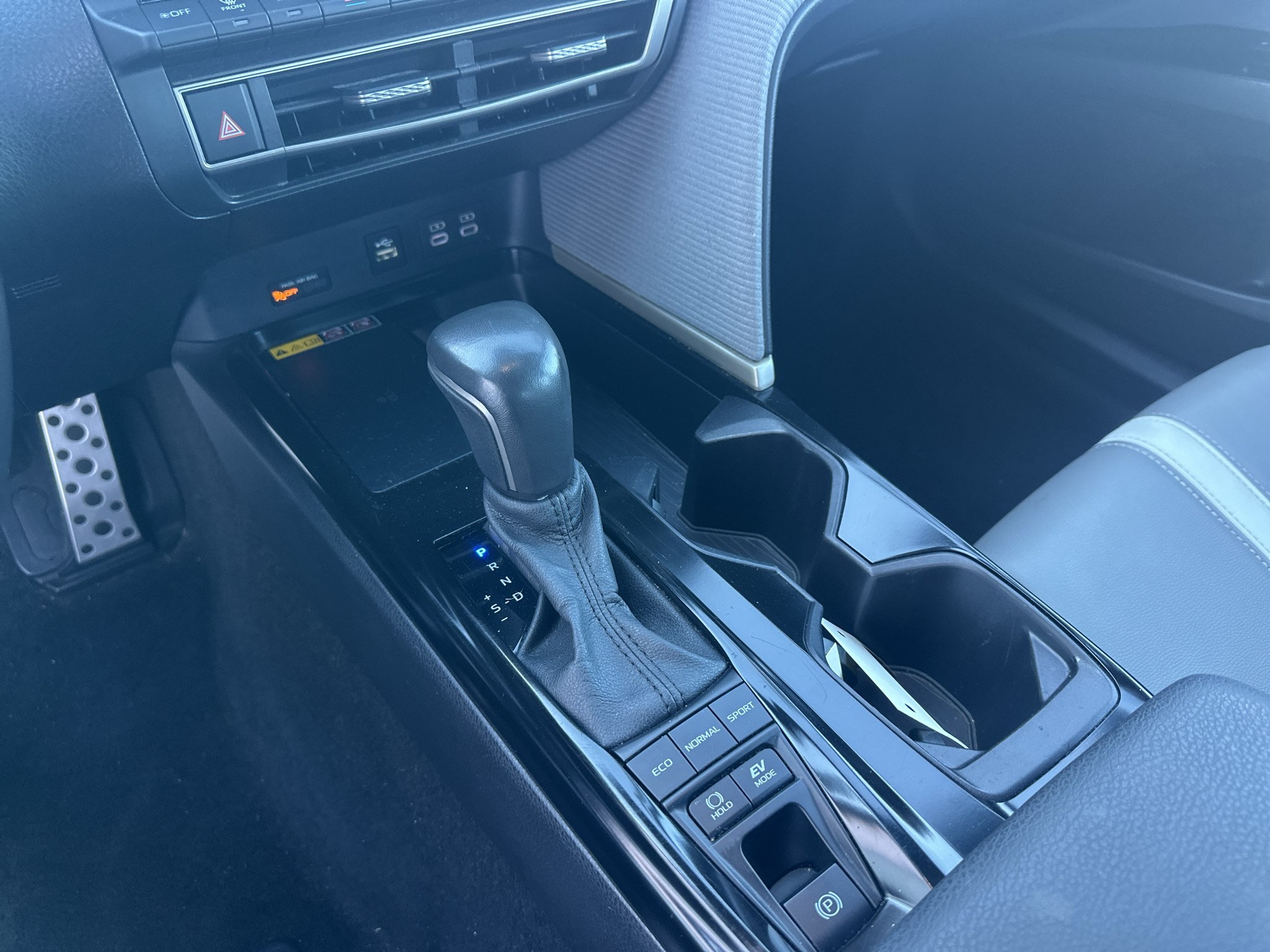 Vehicle photo 12