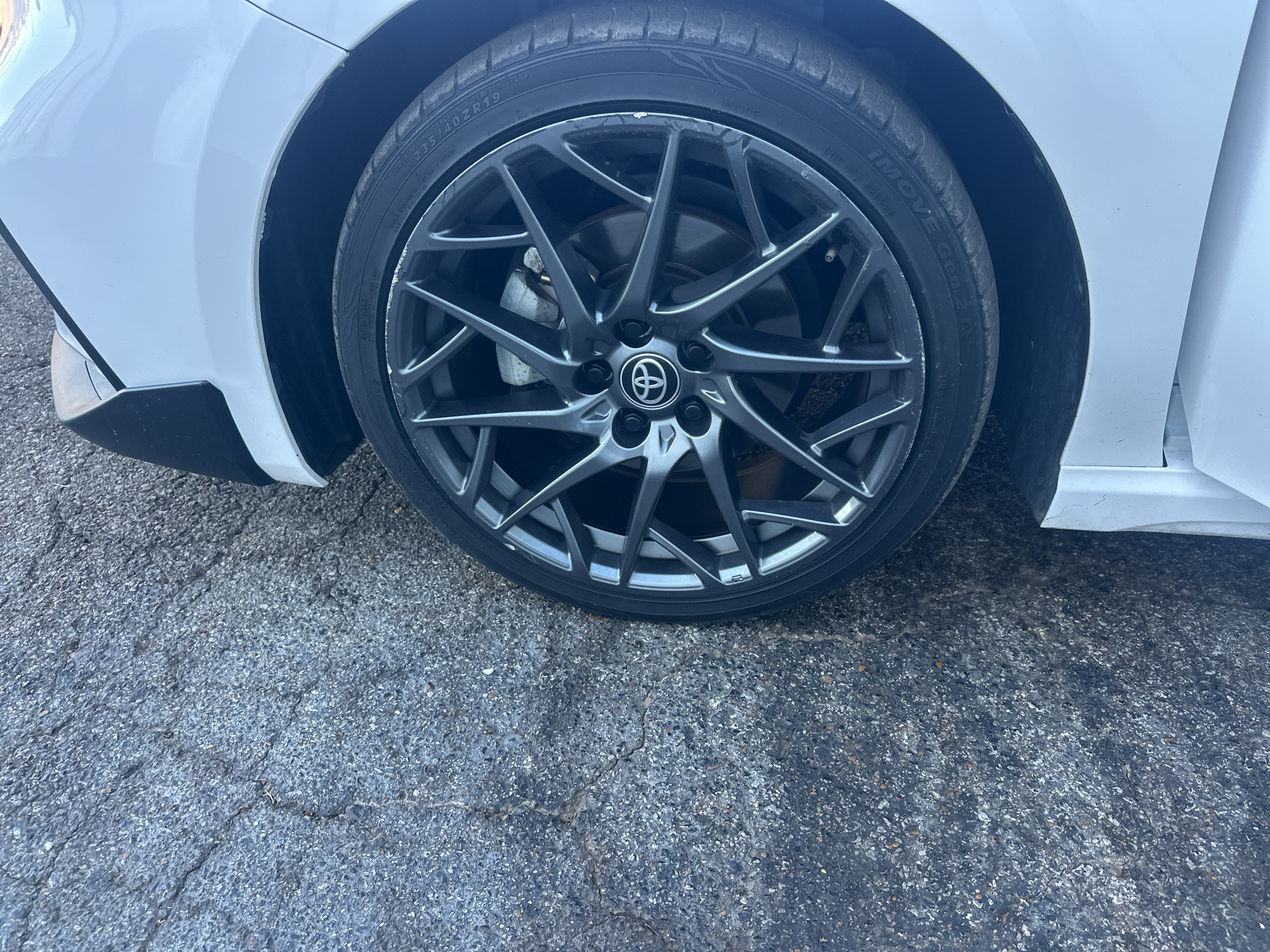 Vehicle photo 23