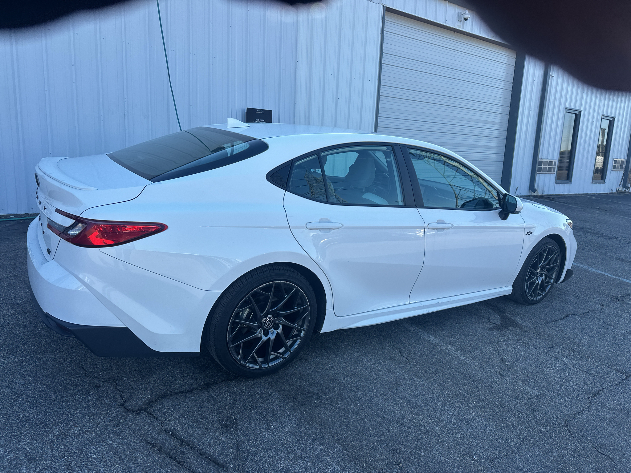 Vehicle photo 5