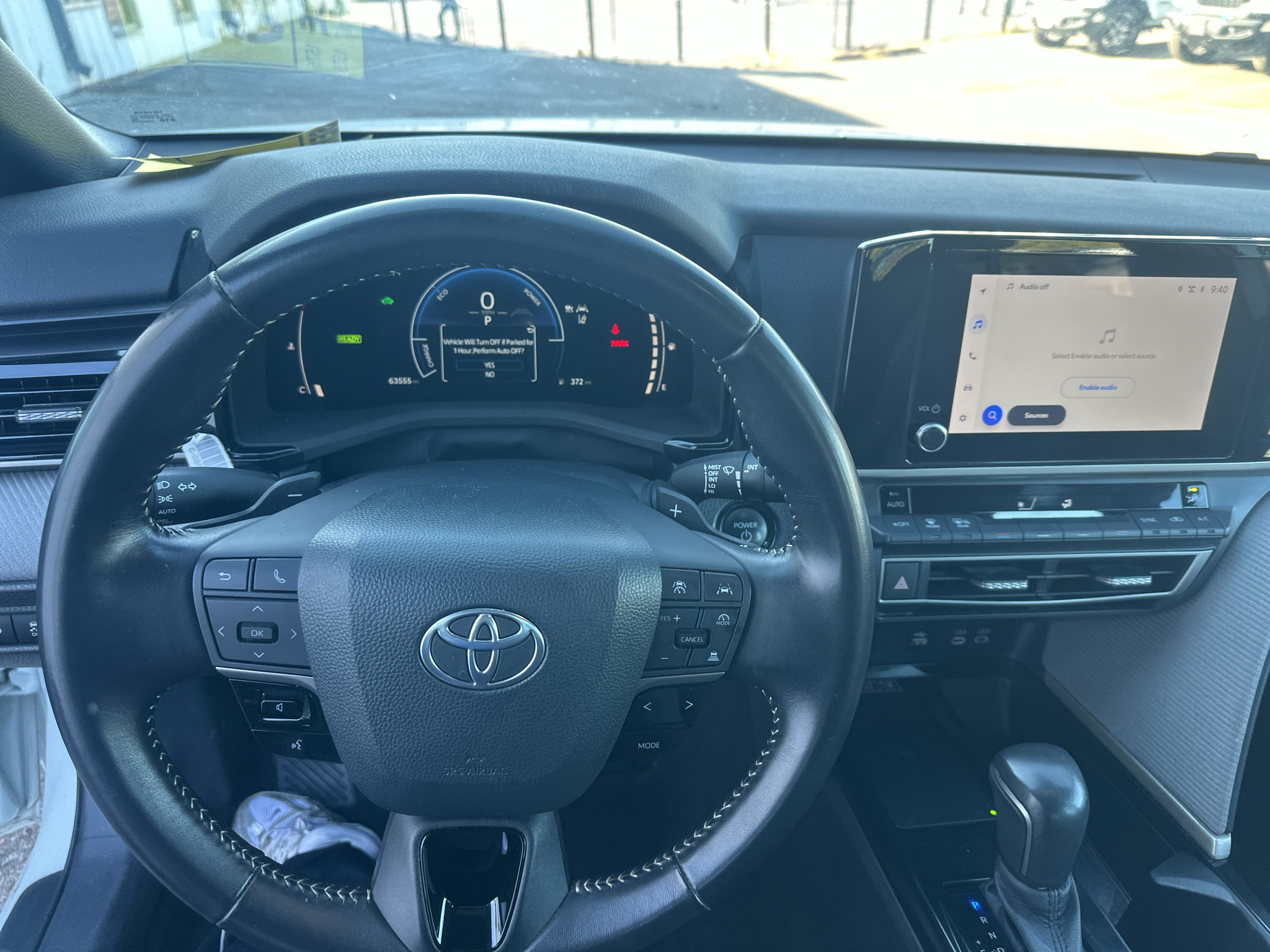 Vehicle photo 11