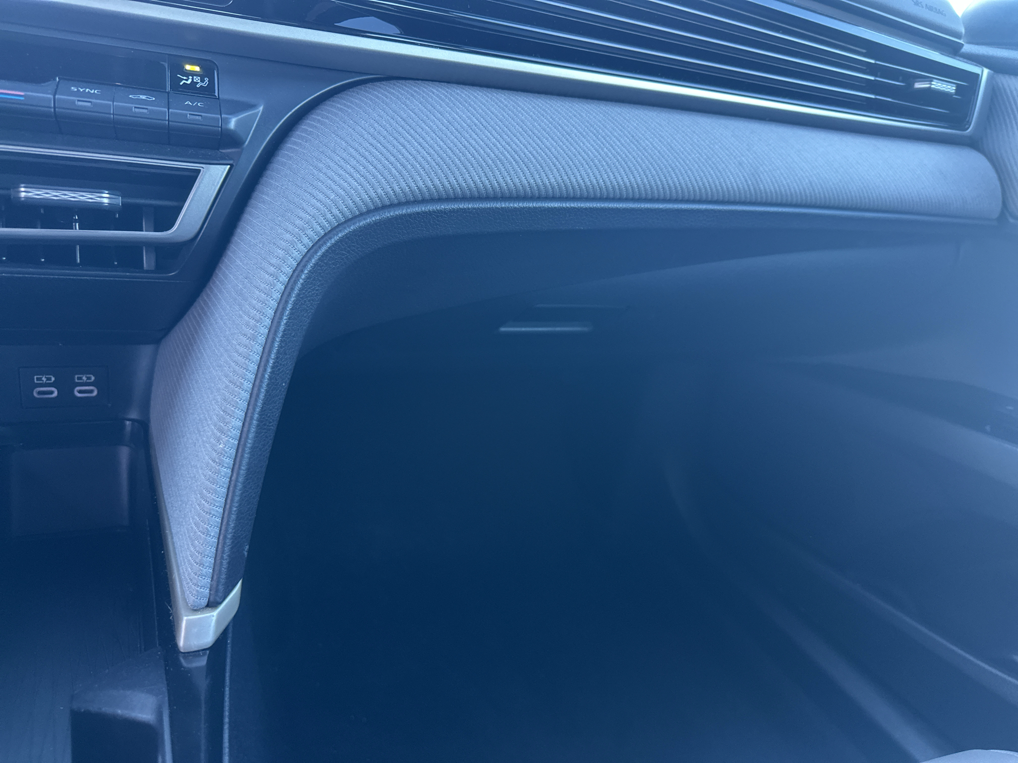Vehicle photo 13