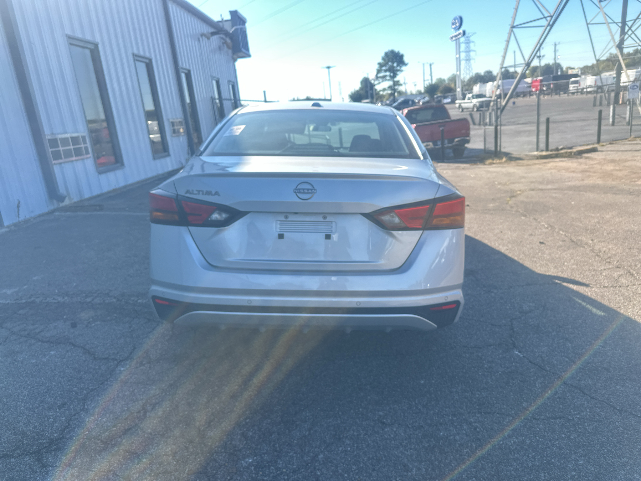 Vehicle photo 6