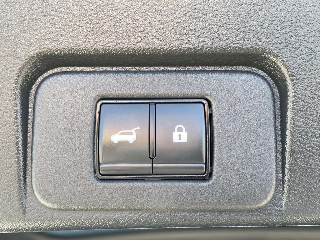 Used 2023 Nissan Rogue SUV