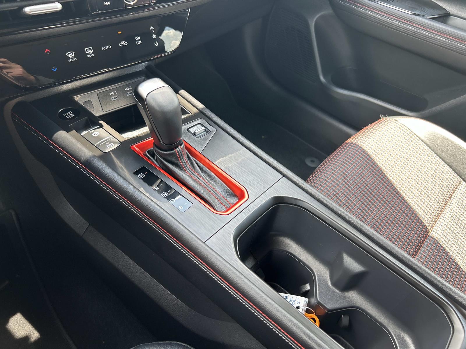 Vehicle photo 31