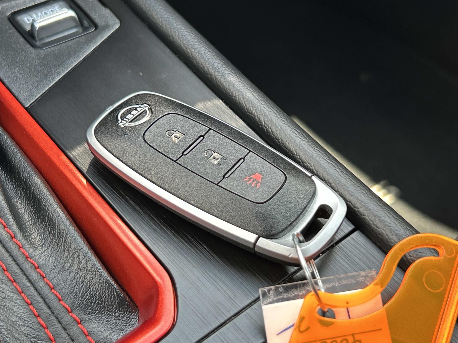 Vehicle photo 34