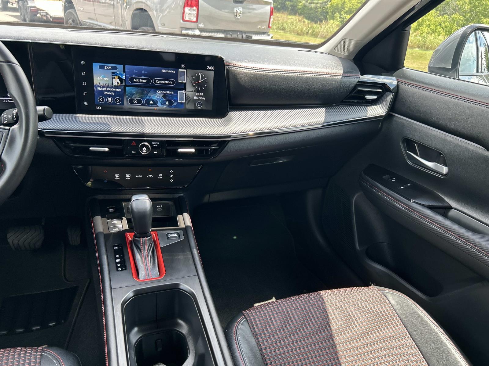Vehicle photo 22