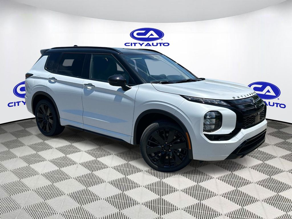 2026 Mitsubishi Outlander Black Edition FWD's photo