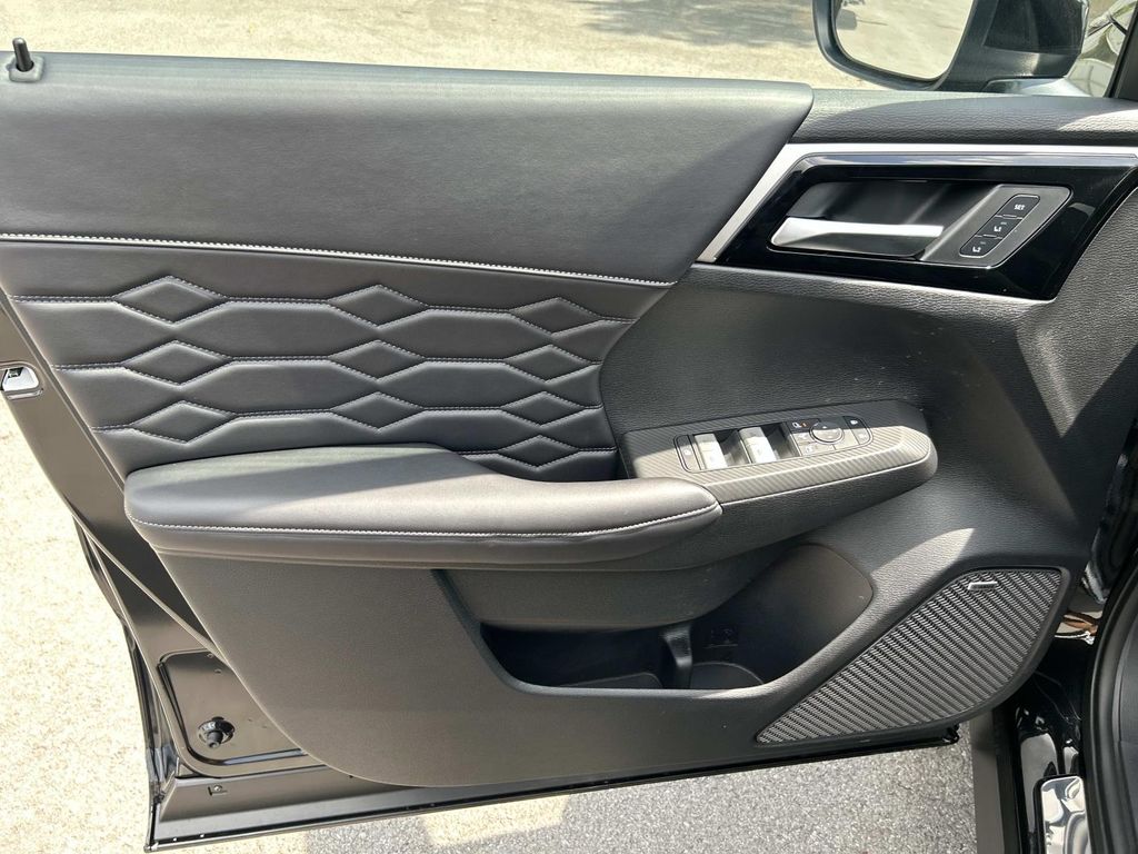 New 2026 Mitsubishi Outlander PHEV SUV