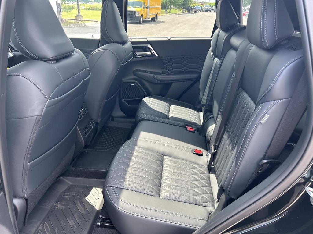 New 2026 Mitsubishi Outlander PHEV SUV