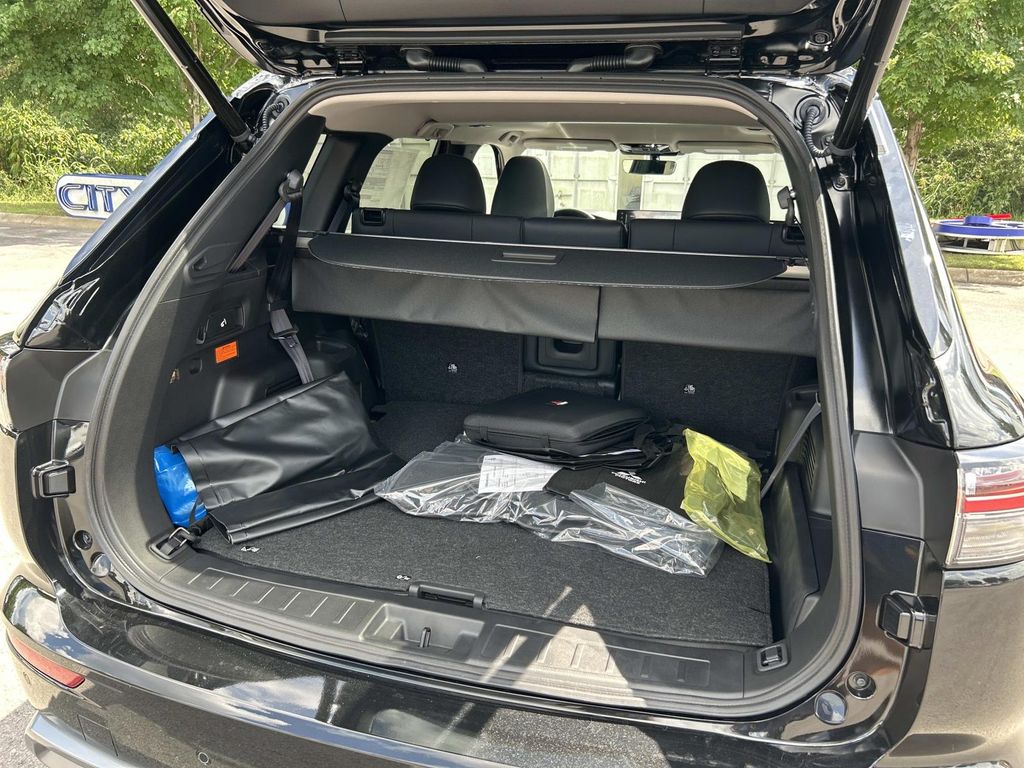 New 2026 Mitsubishi Outlander PHEV SUV