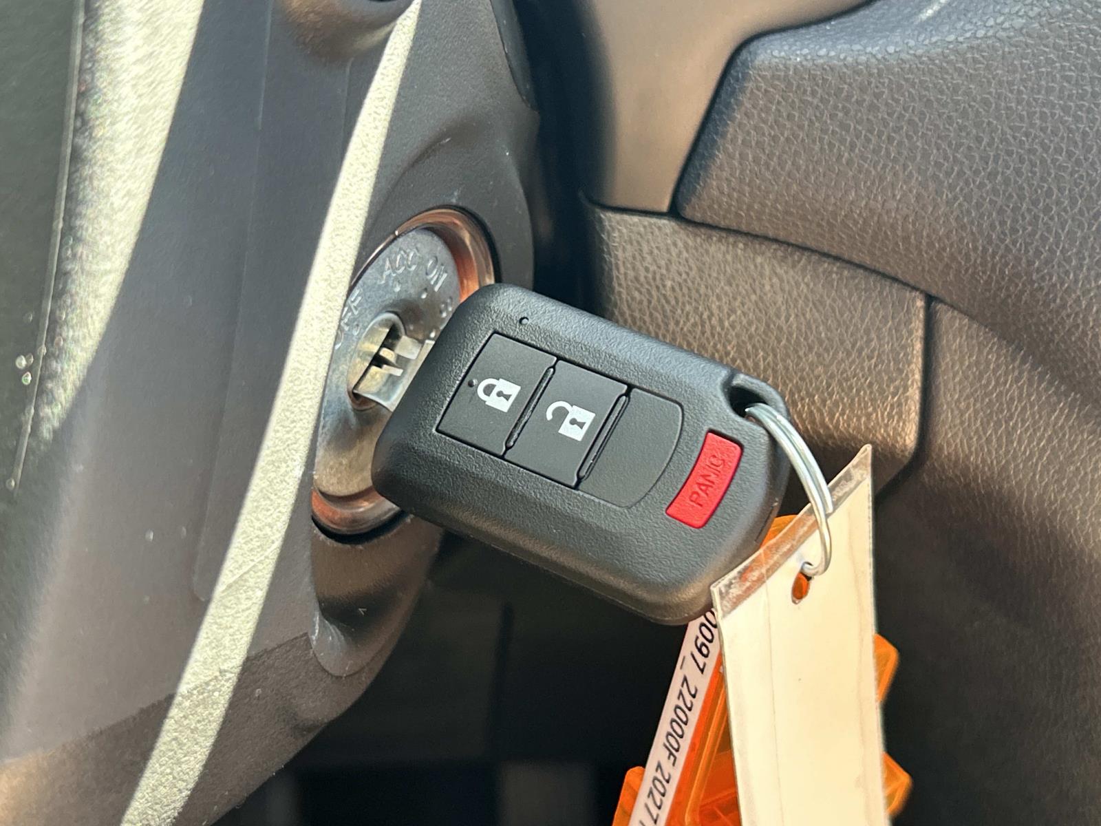Vehicle photo 24