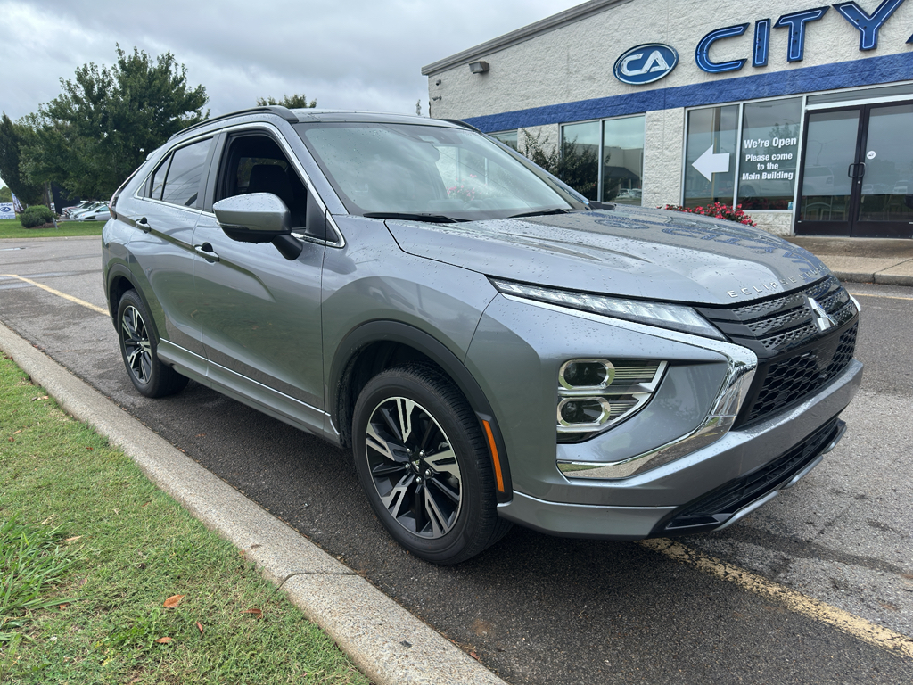 2024 Mitsubishi Eclipse Cross SEL photo 2