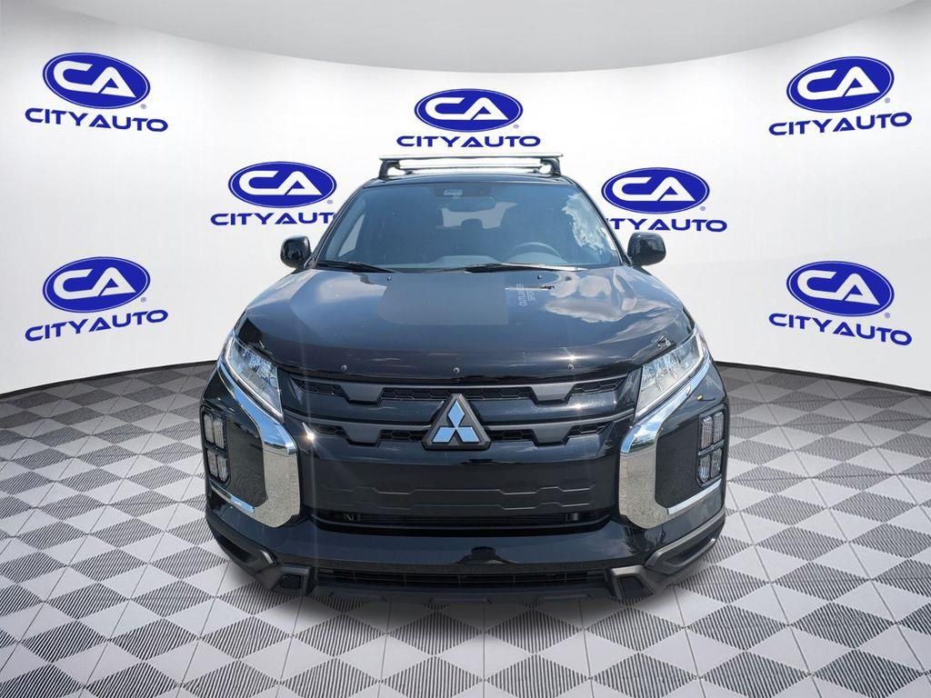 2025 Mitsubishi Outlander Sport SE photo 3