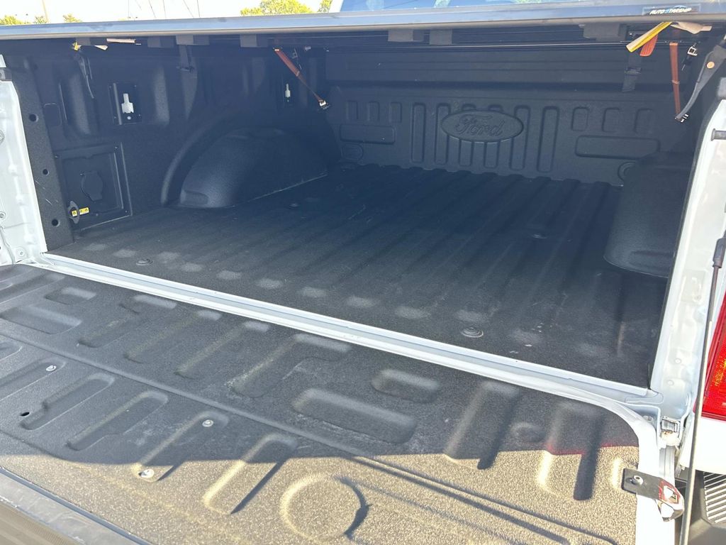 2023 Ford F-150 XLT photo 12