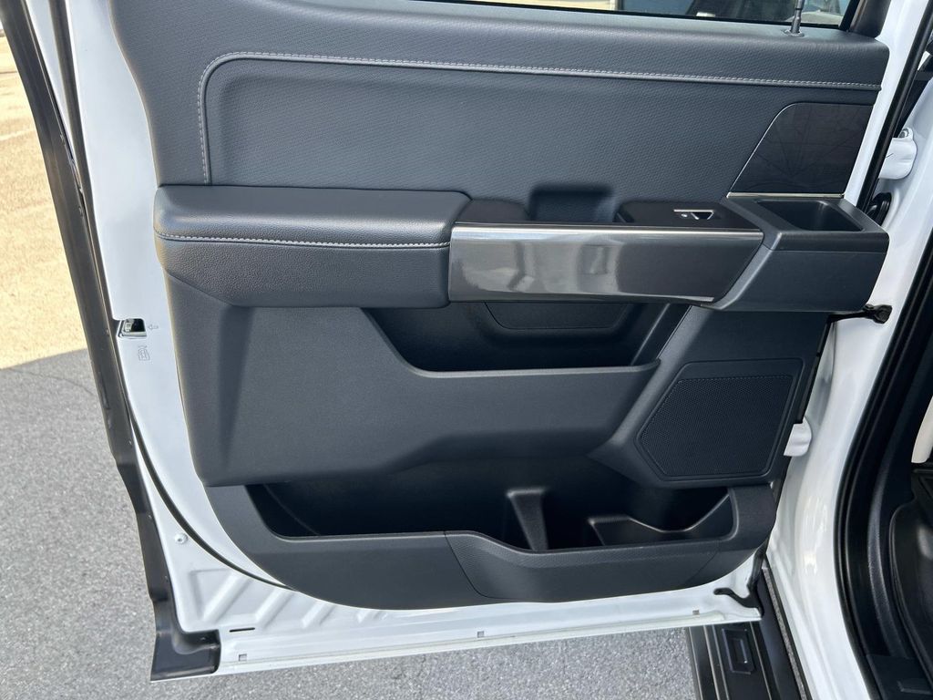 2023 Ford F-150 XLT photo 20
