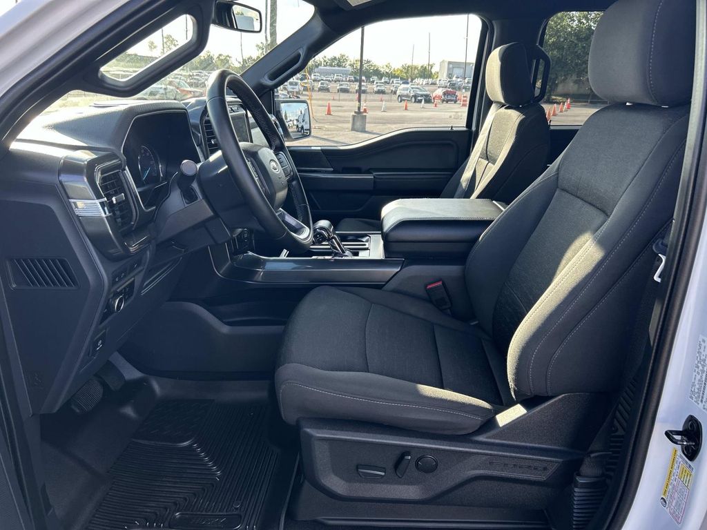 2023 Ford F-150 XLT photo 21