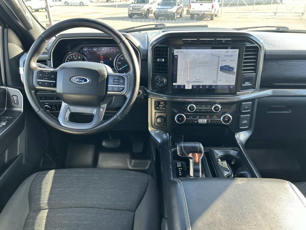 2023 Ford F-150 XLT photo 16