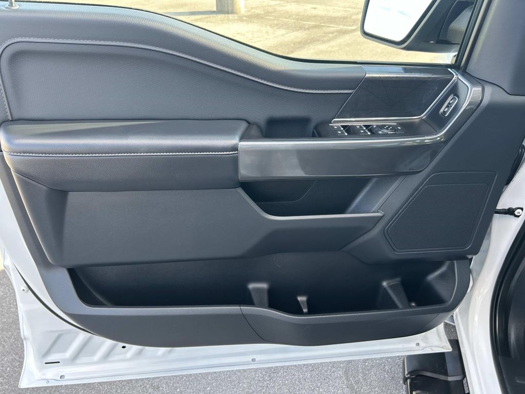 2023 Ford F-150 XLT photo 22